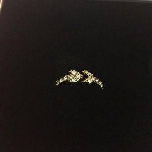 JewelryStorm Endless Arrow Ring